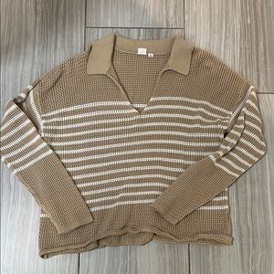 GAP -women’s Tan and White Striped Knit Sweater size XL